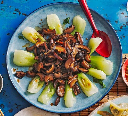 Párolt pak choi gombával